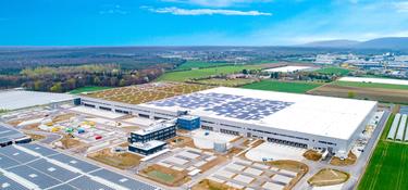 Logistic facility with sun panels on the roof