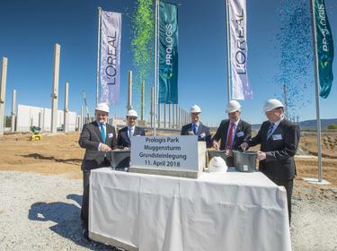 Cornerstone ceremony for new facility for L’Oréal in Muggensturm