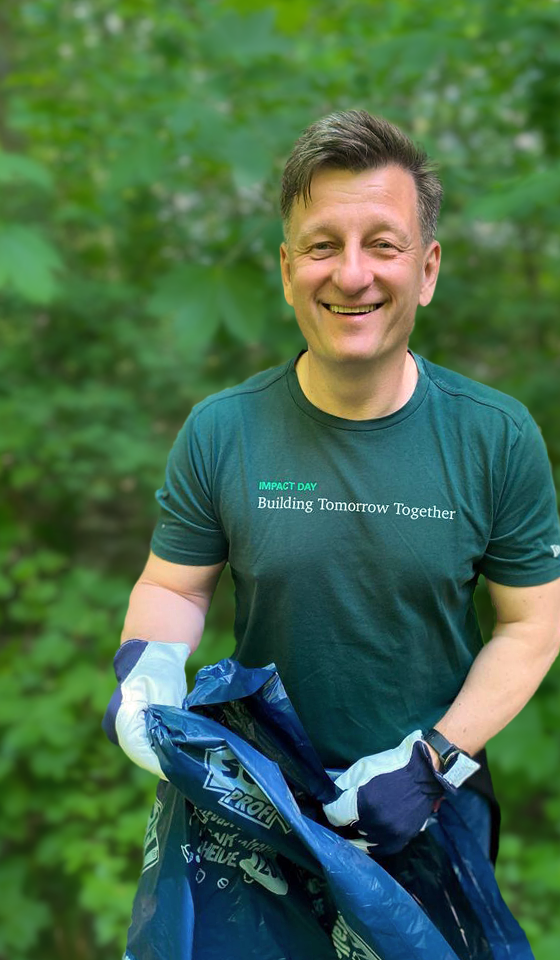 Prologis-Mitarbeiter lächelt am IMPACT Day Prologis-Mitarbeiter lächelt am IMPACT Day
