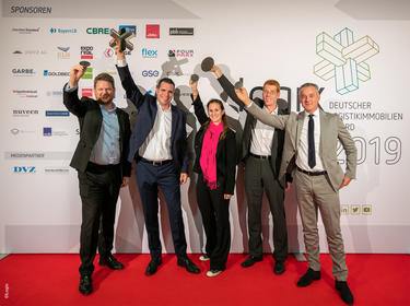 Gewinner des Logix Award 2019 jubeln Gewinner des Logix Award 2019 jubeln